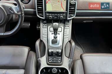 Внедорожник / Кроссовер Porsche Cayenne 2011 в 