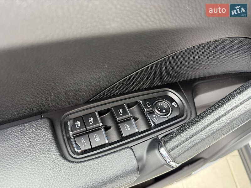 Позашляховик / Кросовер Porsche Cayenne 2015 в Львові фото 27 Позашляховик / Кросовер Porsche Cayenne 2015 в Львові