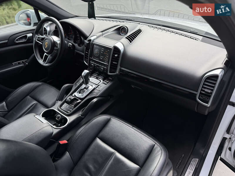 Позашляховик / Кросовер Porsche Cayenne 2015 в Львові фото 59 Позашляховик / Кросовер Porsche Cayenne 2015 в Львові
