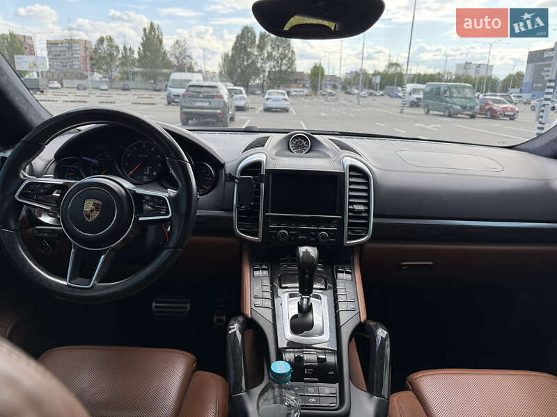 Внедорожник / Кроссовер Porsche Cayenne 2016 в Днепре фото 9 Внедорожник / Кроссовер Porsche Cayenne 2016 в Днепре