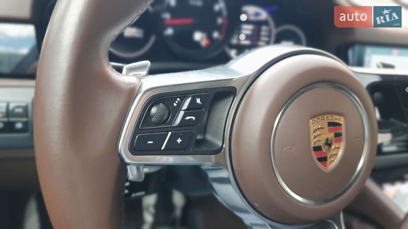 Внедорожник / Кроссовер Porsche Cayenne 2019 в Киеве