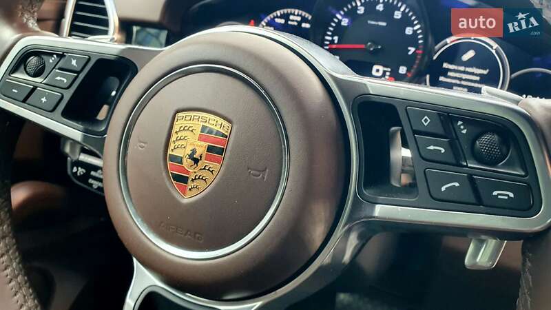 Внедорожник / Кроссовер Porsche Cayenne 2019 в Киеве