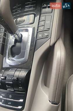 Внедорожник / Кроссовер Porsche Cayenne 2010 в 