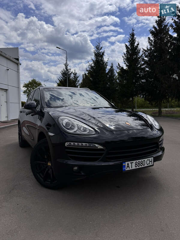 Внедорожник / Кроссовер Porsche Cayenne 2010 в 