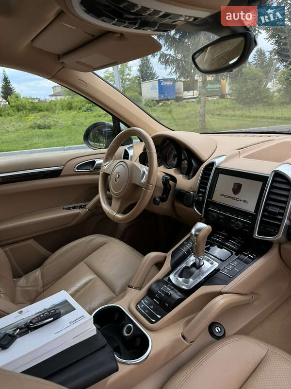 Позашляховик / Кросовер Porsche Cayenne 2010 в Коломиї