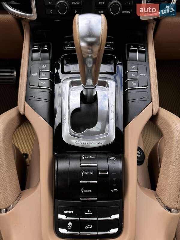 Позашляховик / Кросовер Porsche Cayenne 2010 в Коломиї