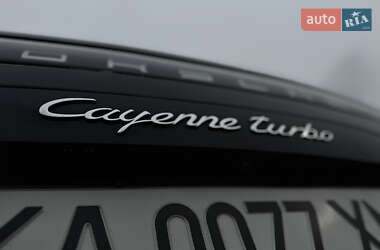 Внедорожник / Кроссовер Porsche Cayenne 2018 в 