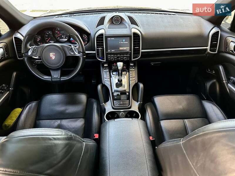 Позашляховик / Кросовер Porsche Cayenne 2013 в Дніпрі