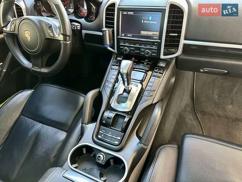 Позашляховик / Кросовер Porsche Cayenne 2013 в Дніпрі