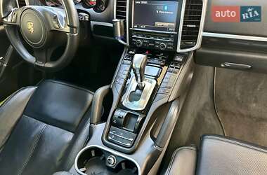 Внедорожник / Кроссовер Porsche Cayenne 2013 в 