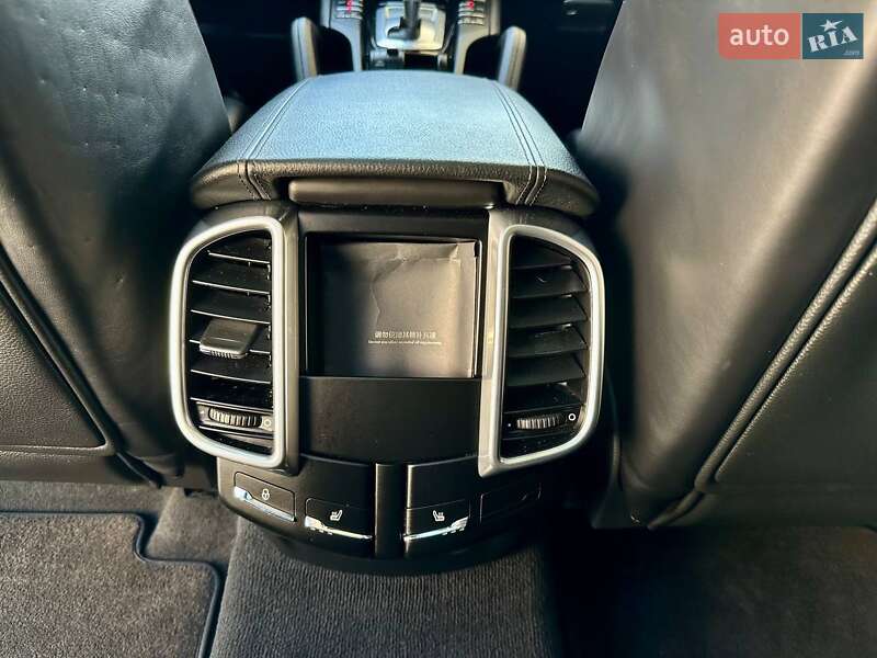 Позашляховик / Кросовер Porsche Cayenne 2013 в Дніпрі