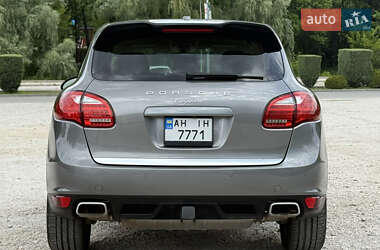 Внедорожник / Кроссовер Porsche Cayenne 2013 в 