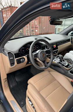 Позашляховик / Кросовер Porsche Cayenne 2018 в 