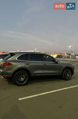 Позашляховик / Кросовер Porsche Cayenne 2012 в Білгороді-Дністровському