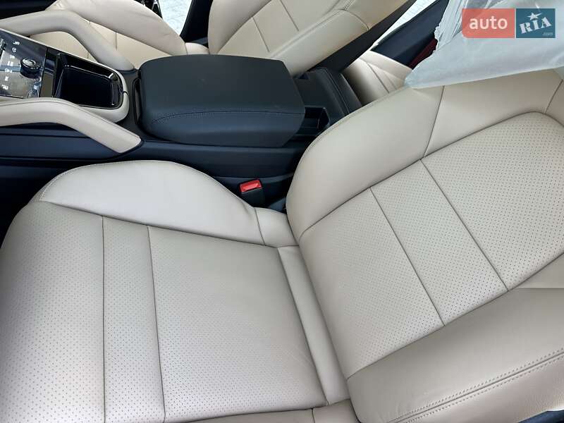 Внедорожник / Кроссовер Porsche Cayenne 2025 в Киеве фото 105 Внедорожник / Кроссовер Porsche Cayenne 2025 в Киеве