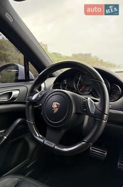 Внедорожник / Кроссовер Porsche Cayenne 2012 в 