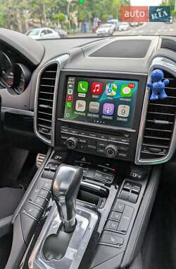 Позашляховик / Кросовер Porsche Cayenne 2010 в 