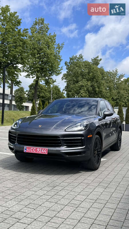 Позашляховик / Кросовер Porsche Cayenne 2019 в 