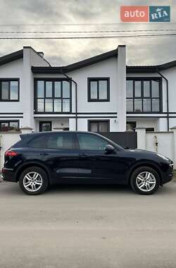 Позашляховик / Кросовер Porsche Cayenne 2017 в 