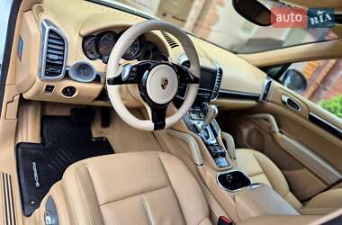 Внедорожник / Кроссовер Porsche Cayenne 2013 в 