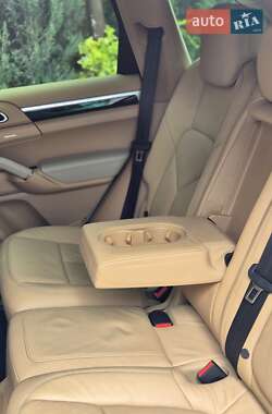 Внедорожник / Кроссовер Porsche Cayenne 2013 в 