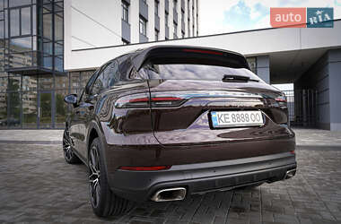 Внедорожник / Кроссовер Porsche Cayenne 2019 в 