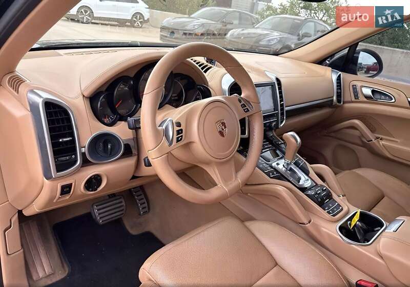Внедорожник / Кроссовер Porsche Cayenne 2013 в Мукачево