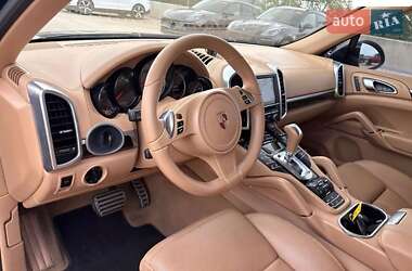 Внедорожник / Кроссовер Porsche Cayenne 2013 в 