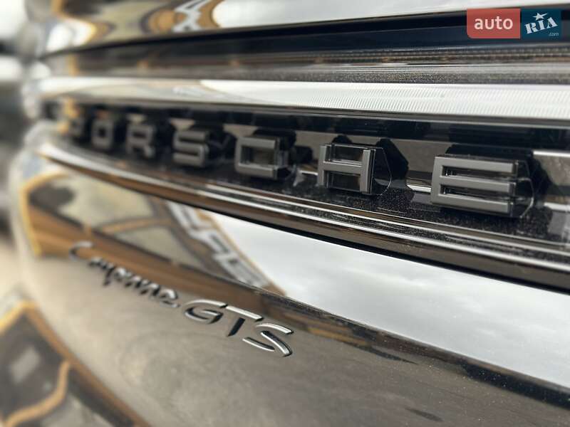 Позашляховик / Кросовер Porsche Cayenne 2024 в Києві