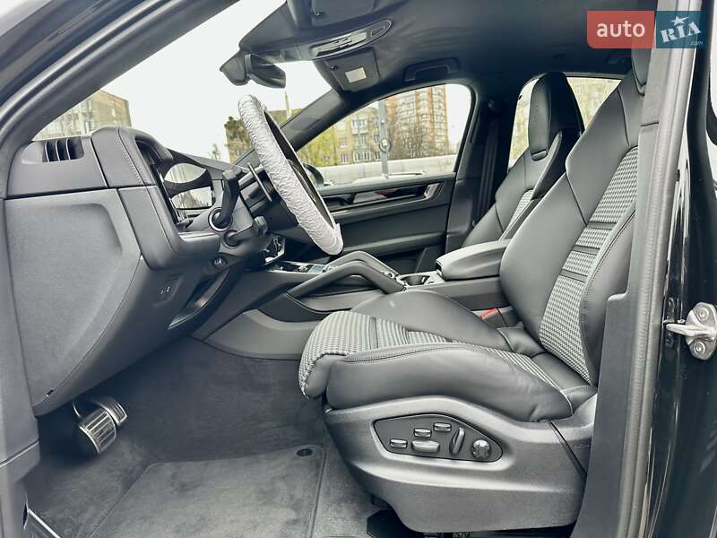 Позашляховик / Кросовер Porsche Cayenne 2024 в Києві