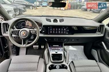 Внедорожник / Кроссовер Porsche Cayenne 2024 в 