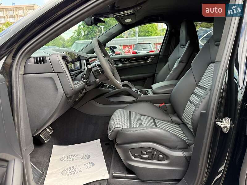 Позашляховик / Кросовер Porsche Cayenne 2024 в Києві