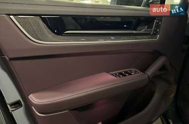 Внедорожник / Кроссовер Porsche Cayenne 2024 в 