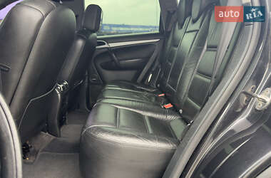 Внедорожник / Кроссовер Porsche Cayenne 2004 в 