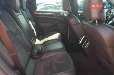 Внедорожник / Кроссовер Porsche Cayenne 2017 в 