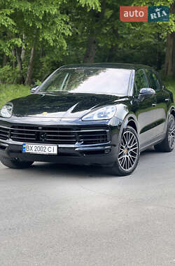 Позашляховик / Кросовер Porsche Cayenne 2019 в 