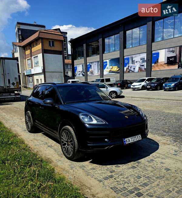 Внедорожник / Кроссовер Porsche Cayenne 2020 в 