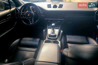 Внедорожник / Кроссовер Porsche Cayenne 2020 в 