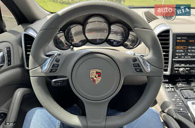 Внедорожник / Кроссовер Porsche Cayenne 2013 в 