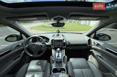 Внедорожник / Кроссовер Porsche Cayenne 2013 в 