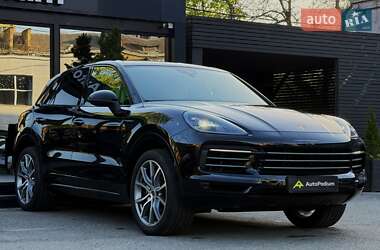 Позашляховик / Кросовер Porsche Cayenne 2021 в 