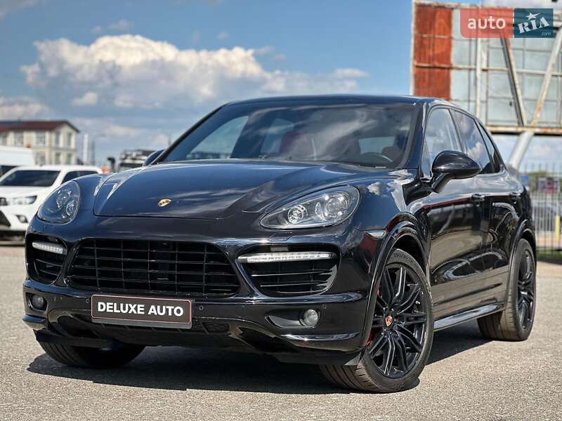 Внедорожник / Кроссовер Porsche Cayenne 2014 в Киеве