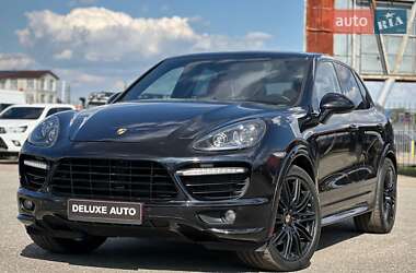 Внедорожник / Кроссовер Porsche Cayenne 2014 в 