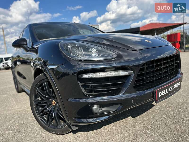 Внедорожник / Кроссовер Porsche Cayenne 2014 в Киеве