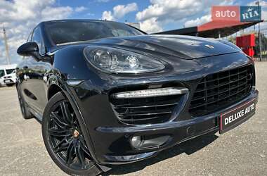 Внедорожник / Кроссовер Porsche Cayenne 2014 в 