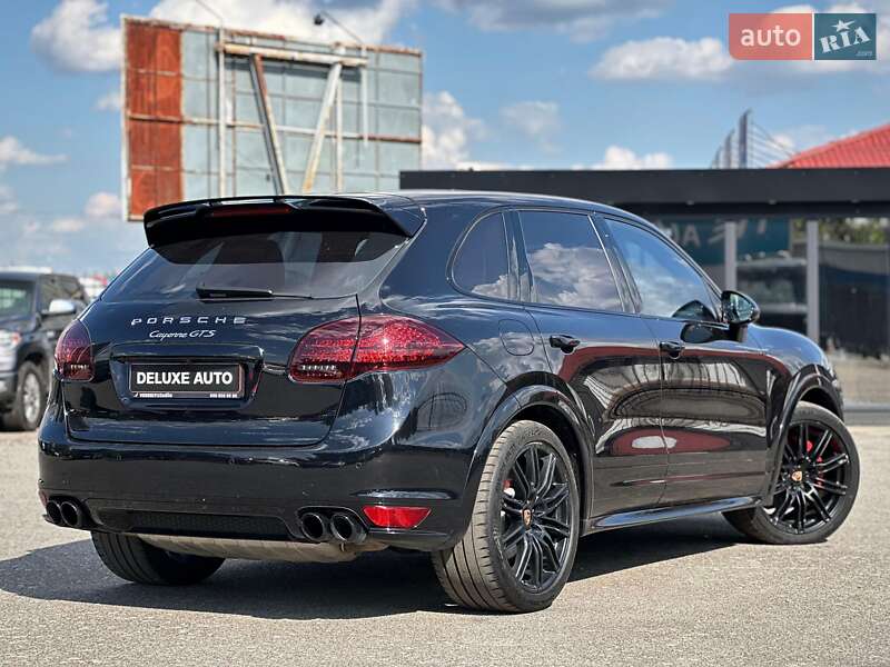Внедорожник / Кроссовер Porsche Cayenne 2014 в Киеве