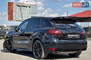 Внедорожник / Кроссовер Porsche Cayenne 2014 в 