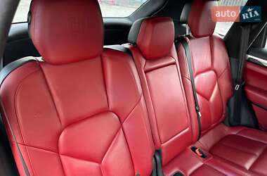 Внедорожник / Кроссовер Porsche Cayenne 2014 в 