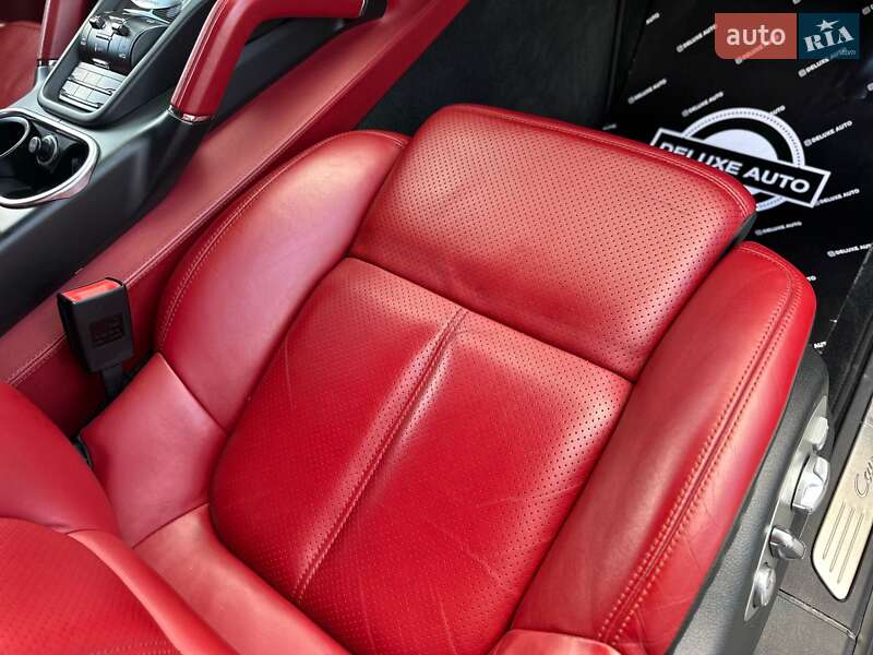 Внедорожник / Кроссовер Porsche Cayenne 2014 в Киеве