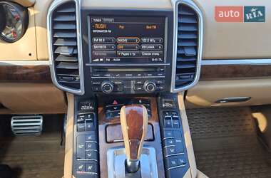 Внедорожник / Кроссовер Porsche Cayenne 2013 в 